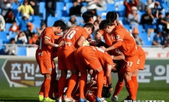 六哥赛事前瞻：欧联意甲内战！博洛尼亚残阵遇锋线瘫痪，罗马四前锋全躺谁进球？