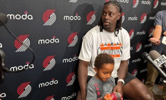 霍勒迪:杨瀚森表现像超级巨星 备受关注是应得的