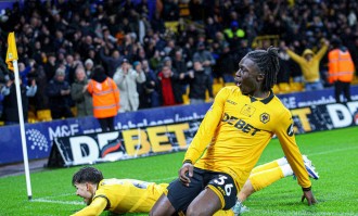 爆冷！英超倒数第一狼队2-0维拉 曼联本轮取胜将升至第3