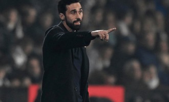 发布会推迟！皇马新帅被架空！多位巨星带头不服，他理解阿隆索了