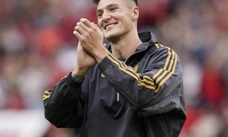 不适应？阿莫林：英超节奏比德甲快 舍什科需要时间调整