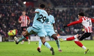 桑德兰 3-0 伯恩利：迪亚拉闪耀全场，“黑猫”完胜低迷“红酒军团”