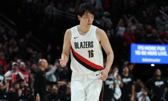 杨瀚森季前赛收官再吃6犯 开季前一盆冷水并非坏事？