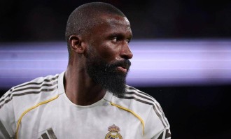 从领先2分到落后4分！皇马一周内崩盘，西甲争冠主动权拱手相让