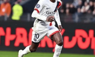 客场1:3不敌雷恩 三冠王的困境与挣扎